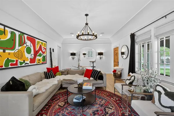 $1,195,000 | 6802 Clayton Avenue, Dallas, TX 75214