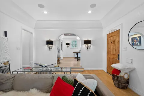 $1,195,000 | 6802 Clayton Avenue, Dallas, TX 75214