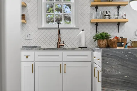 $1,195,000 | 6802 Clayton Avenue, Dallas, TX 75214