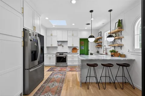 $1,195,000 | 6802 Clayton Avenue, Dallas, TX 75214