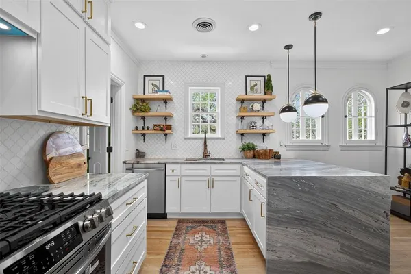 $1,195,000 | 6802 Clayton Avenue, Dallas, TX 75214