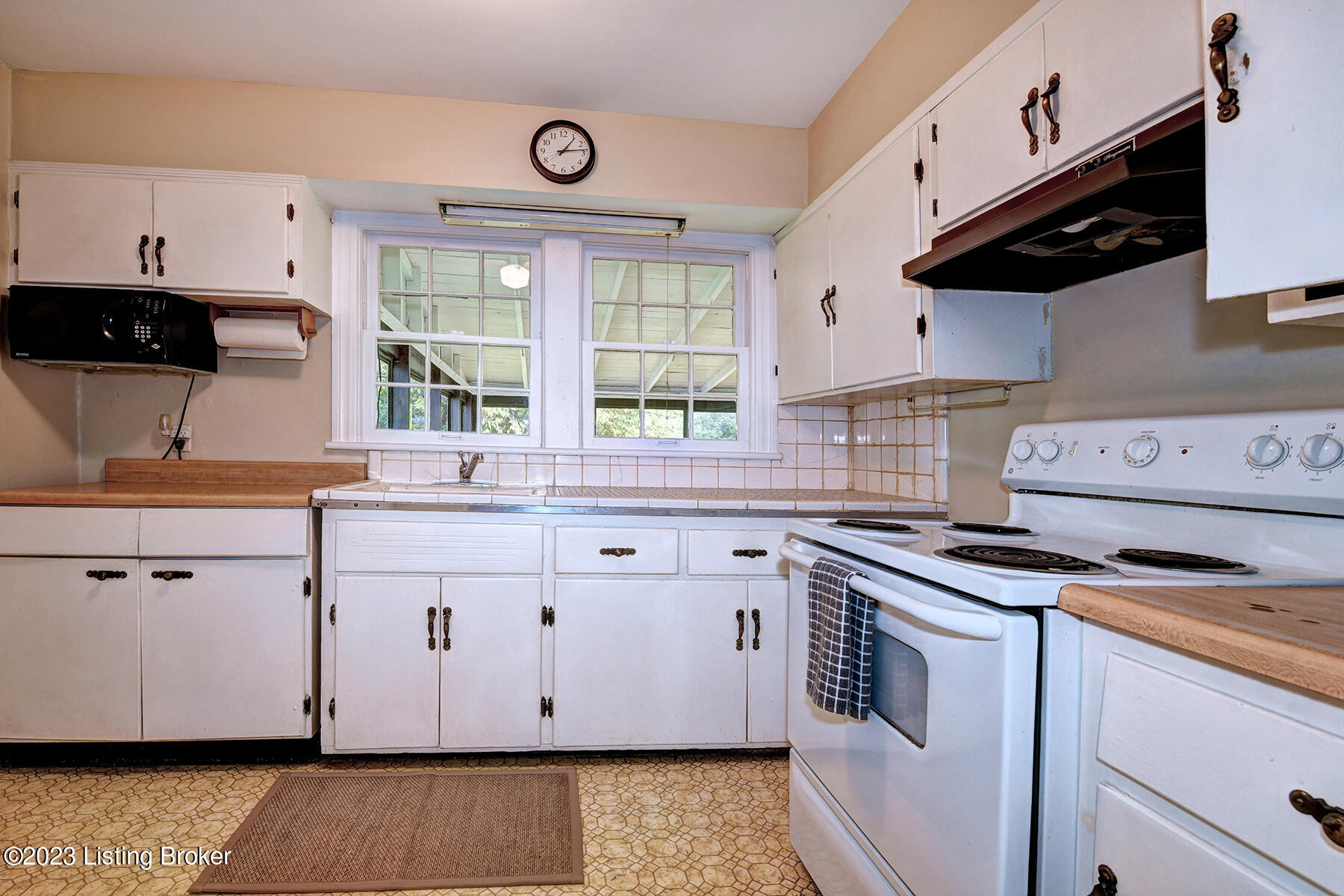 3908 Springhill Road Louisville, KY 40207 - Photo 11 of 24 Spring Hill Rd 0011