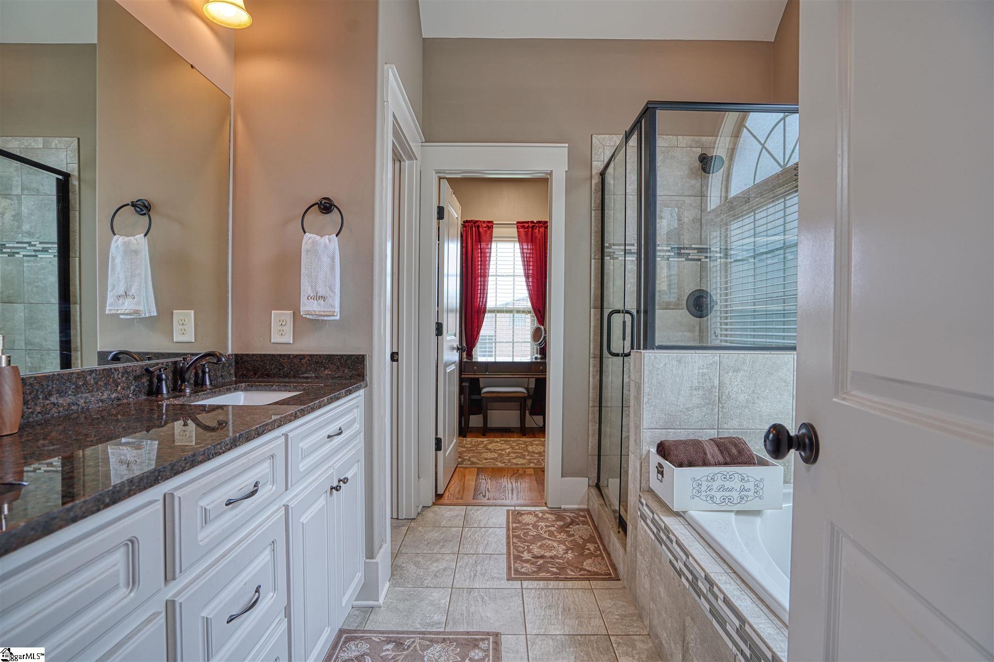 410 Copper Creek Circle Inman, SC 29349 - Photo 14 of 36 Master Bathroom