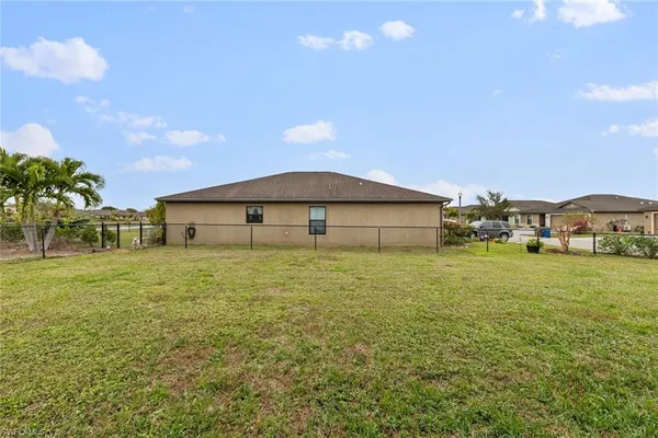 $275,000 | 300 Shadow Lakes Drive, Lehigh Acres, FL 33974