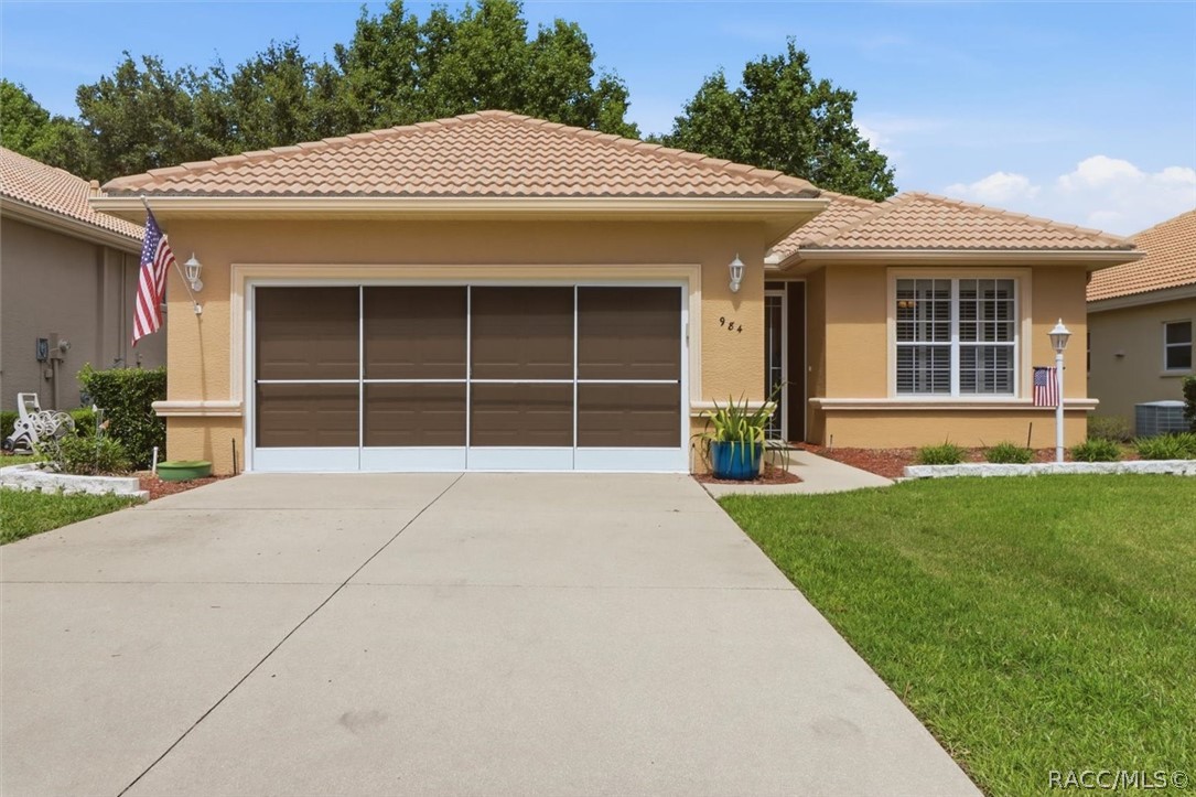 984 West Silver Meadow Loop Hernando, FL 34442 - Photo 4 of 43