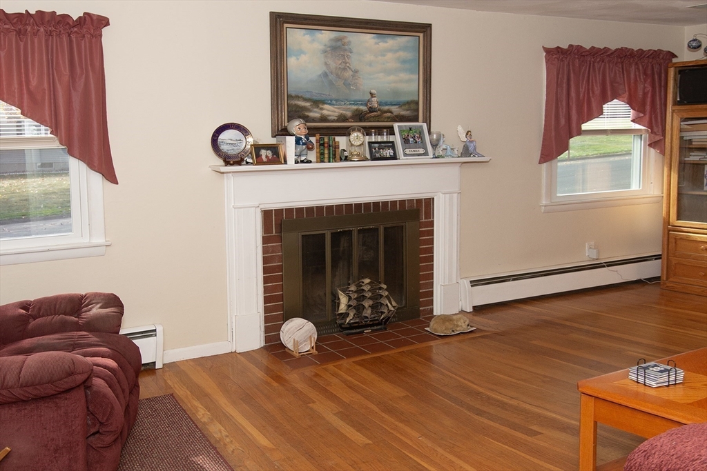 110 Circle Drive West Springfield, MA 01089 - Photo 12 of 19