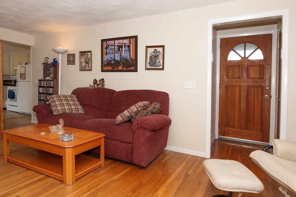 110 Circle Drive West Springfield, MA 01089 - Photo 13 of 19