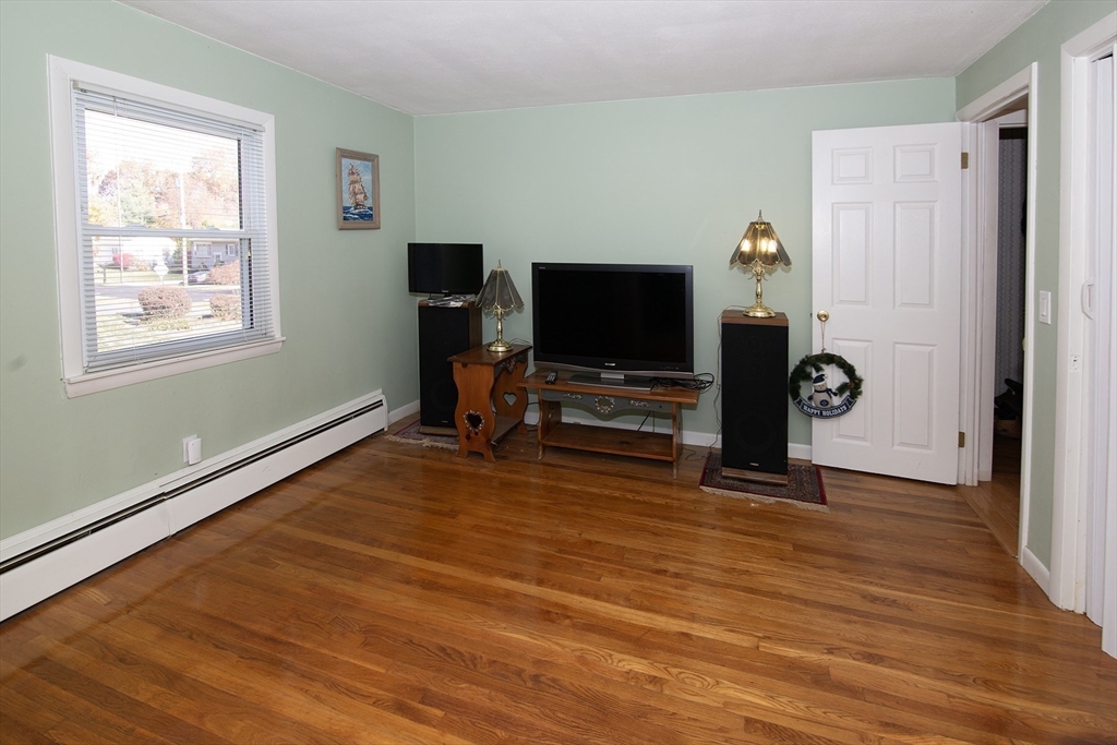 110 Circle Drive West Springfield, MA 01089 - Photo 17 of 19