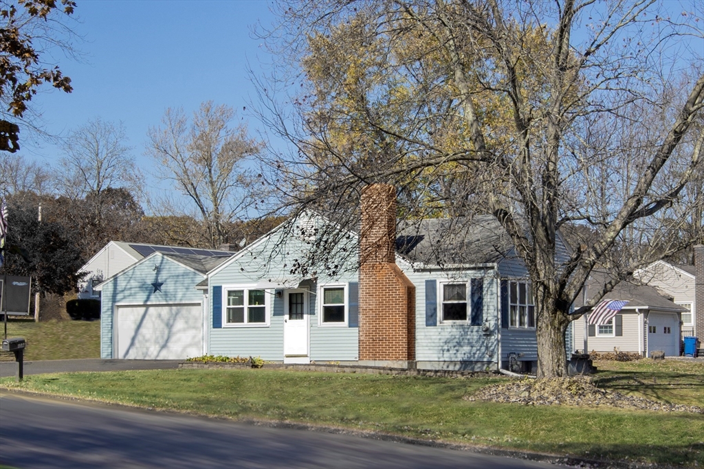 110 Circle Drive West Springfield, MA 01089 - Photo 2 of 19