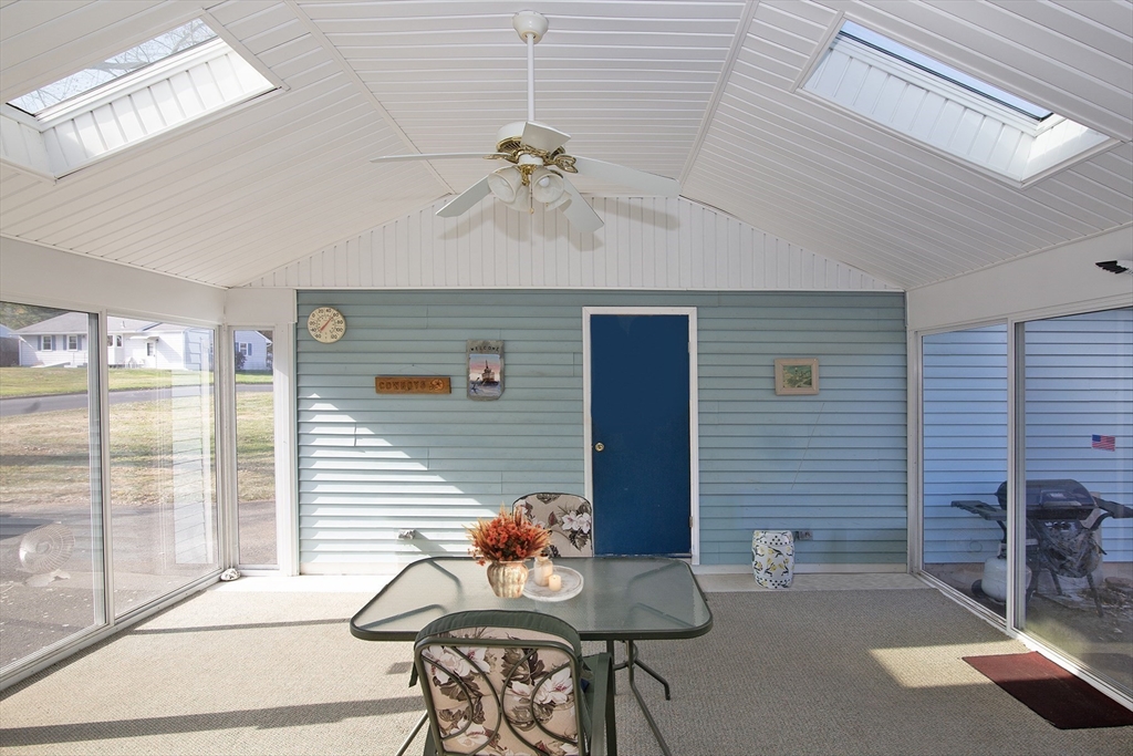 110 Circle Drive West Springfield, MA 01089 - Photo 5 of 19