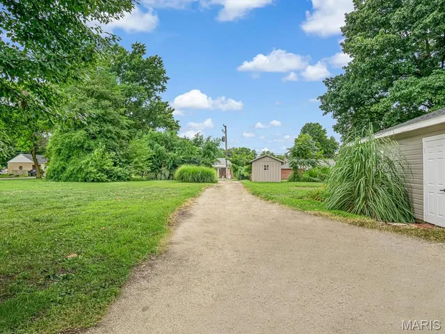 $375,000 | 611 North Market Street, Waterloo, IL 62298