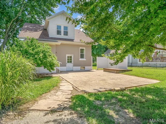 $375,000 | 611 North Market Street, Waterloo, IL 62298