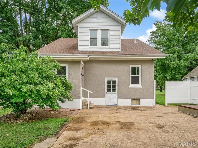 $375,000 | 611 North Market Street, Waterloo, IL 62298