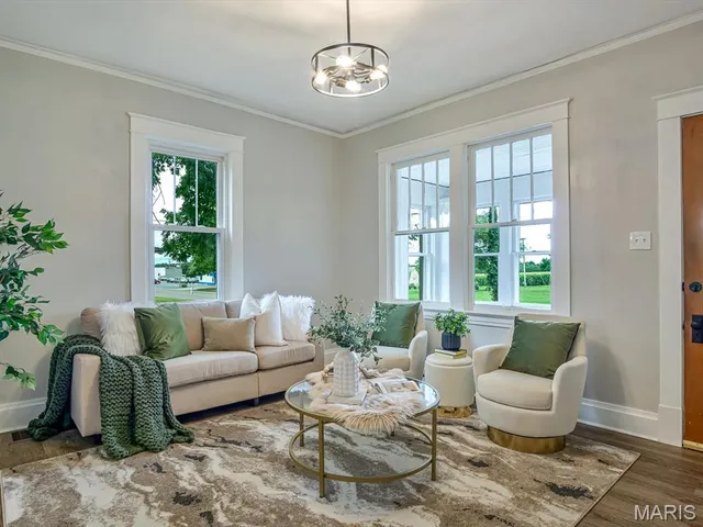 $375,000 | 611 North Market Street, Waterloo, IL 62298