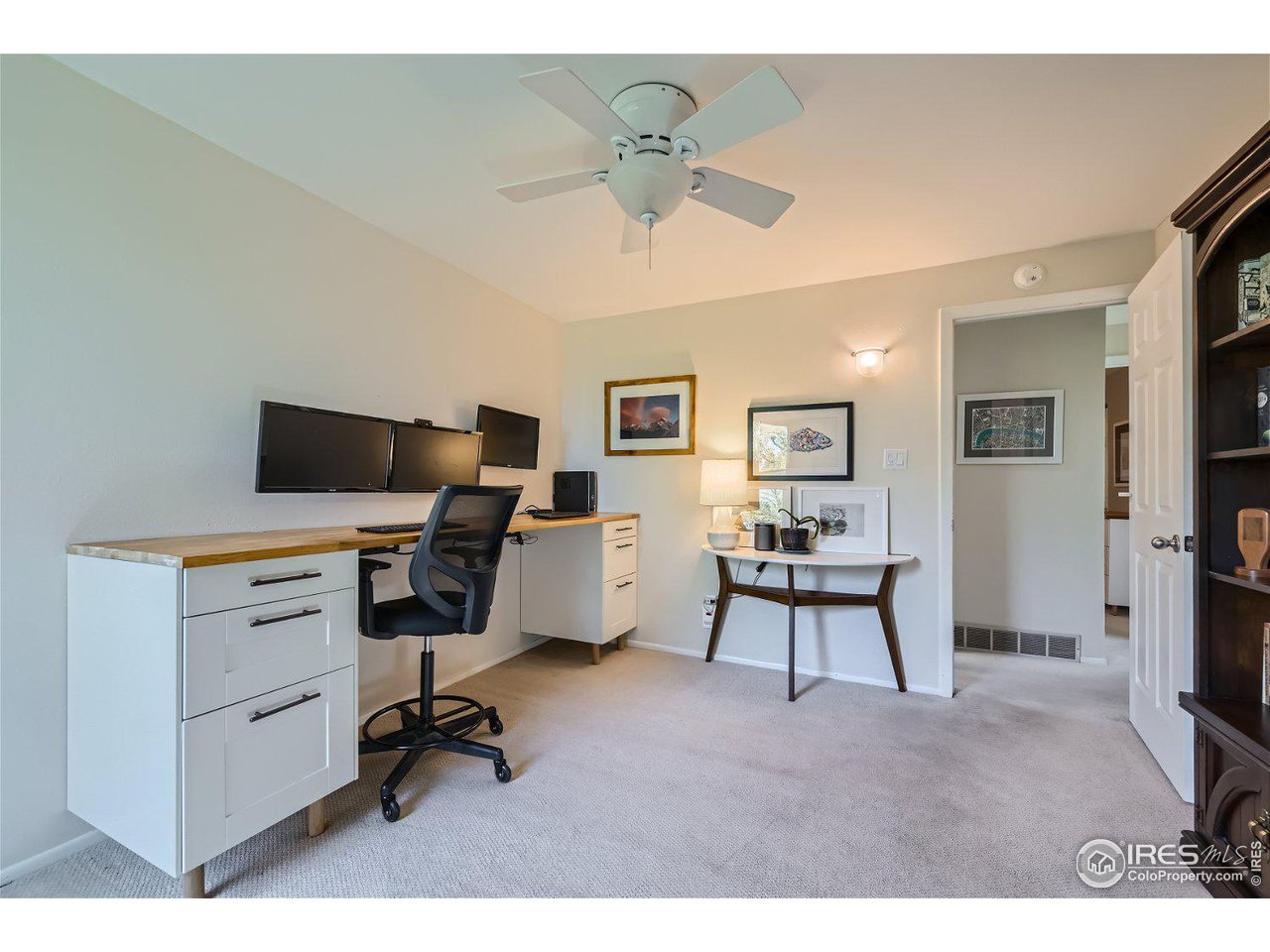 1175 Bear Mountain Drive, Unit A Boulder, CO 80305 - Photo 17 of 31 a view of a livingroom with workspace and a window