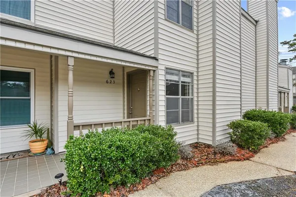 $147,500 | 623 Cedarwood Drive, Unit 623, Mandeville, LA 70471