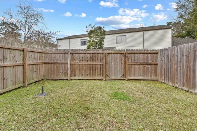 $147,500 | 623 Cedarwood Drive, Unit 623, Mandeville, LA 70471