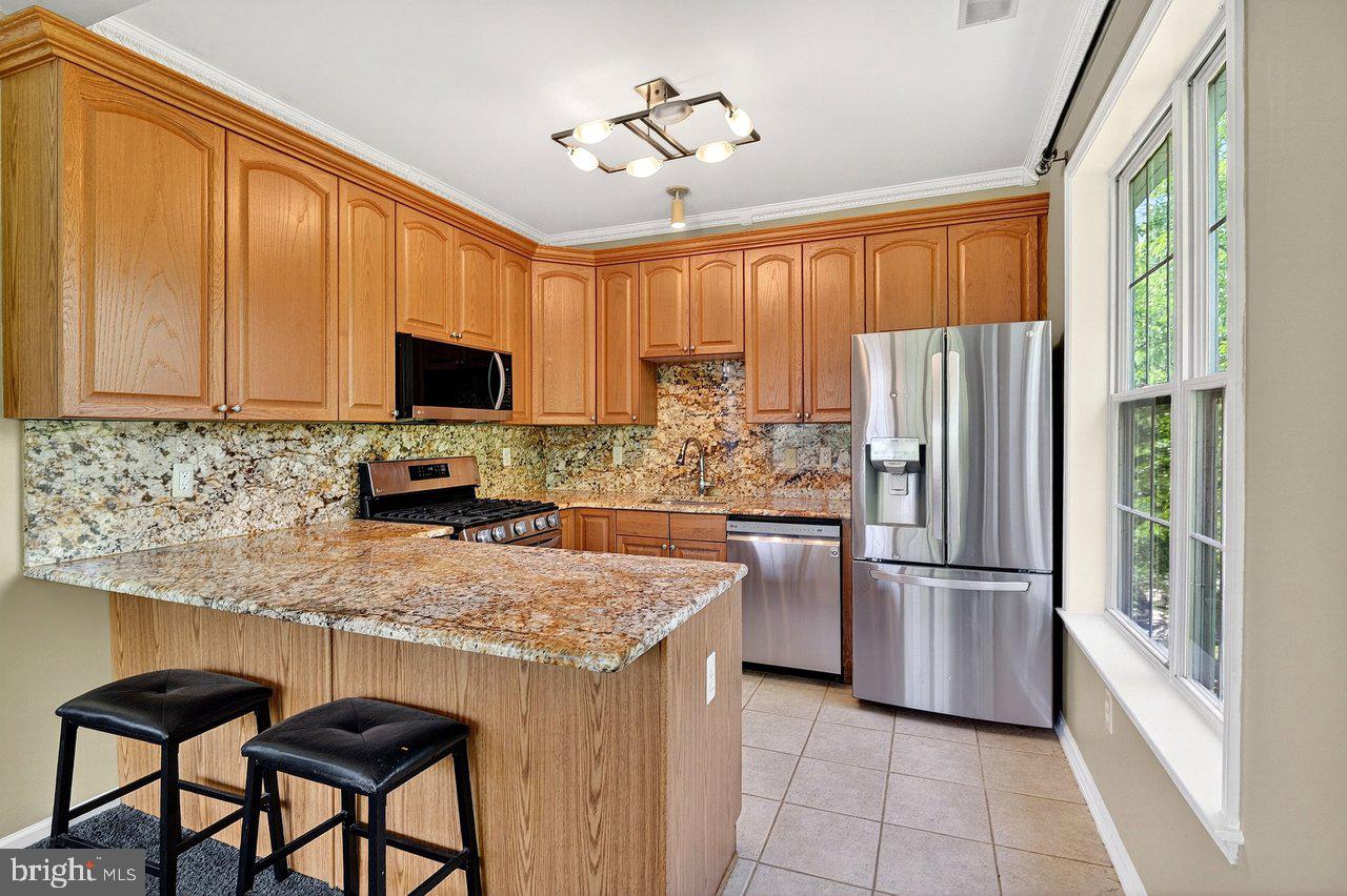 23 Kyle Way Ewing, NJ 08628 - Photo 11 of 30