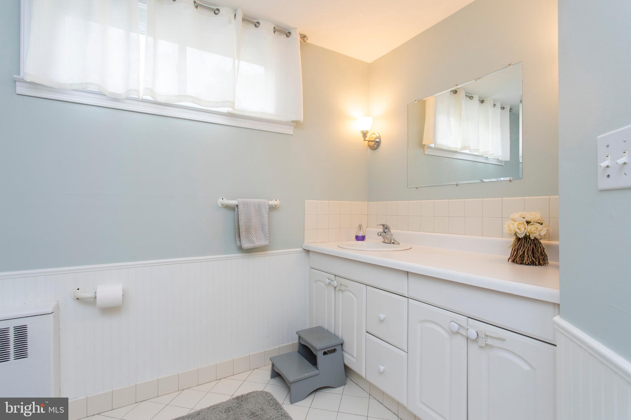 7 Braxton Road Bryn Mawr, PA 19010 - Photo 17 of 36 Full Hall Bath (First Floor)