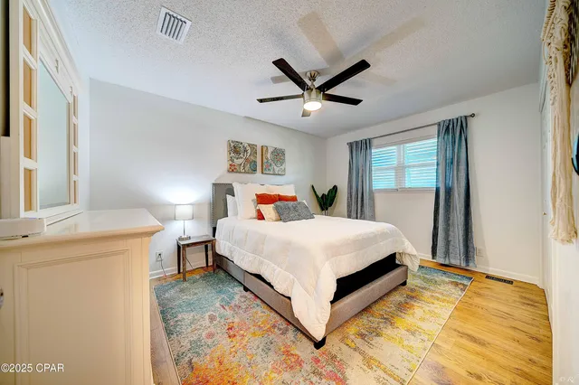 $2,700 | 2615 West 11th Street, Panama City, FL 32401