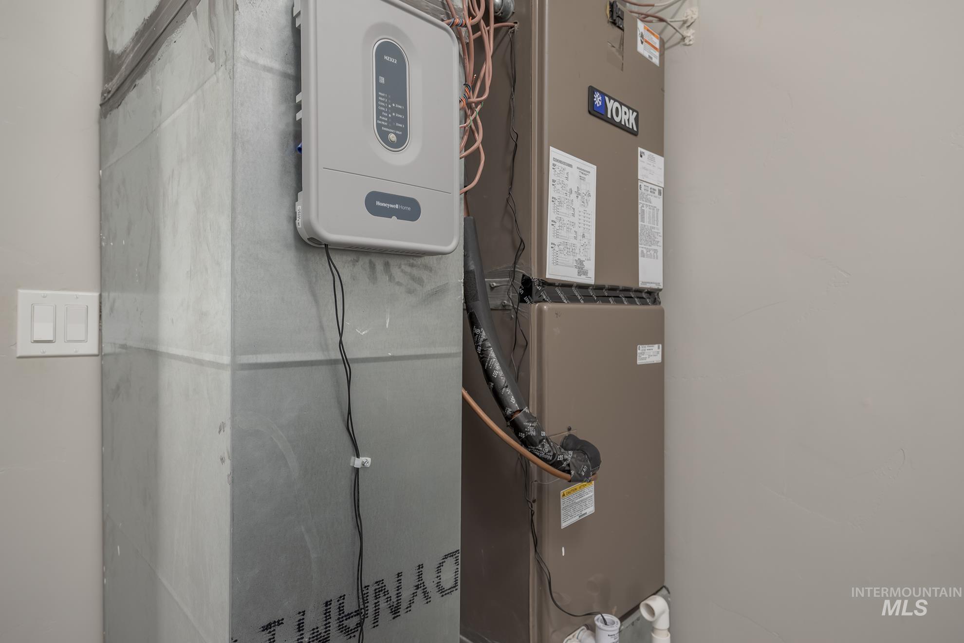1049 Price Road Weiser, ID 83672 - Photo 26 of 47 Utility room