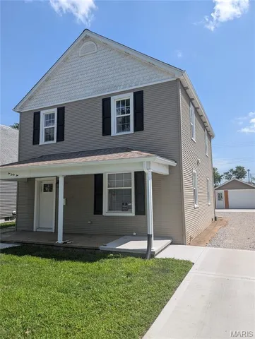 $199,900 | 242 East Lorena Avenue, Wood River, IL 62095