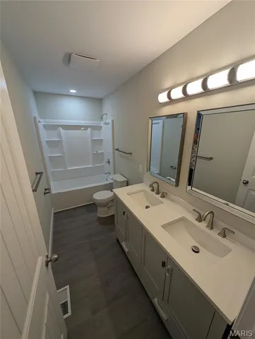 $199,900 | 242 East Lorena Avenue, Wood River, IL 62095