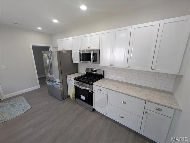 $199,900 | 242 East Lorena Avenue, Wood River, IL 62095