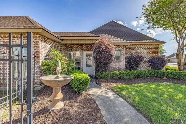 $449,000 | 3402 Briarwood Drive, Houma, LA 70360