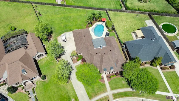 $449,000 | 3402 Briarwood Drive, Houma, LA 70360