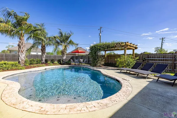$449,000 | 3402 Briarwood Drive, Houma, LA 70360