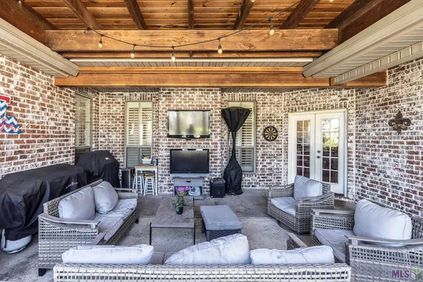 $449,000 | 3402 Briarwood Drive, Houma, LA 70360