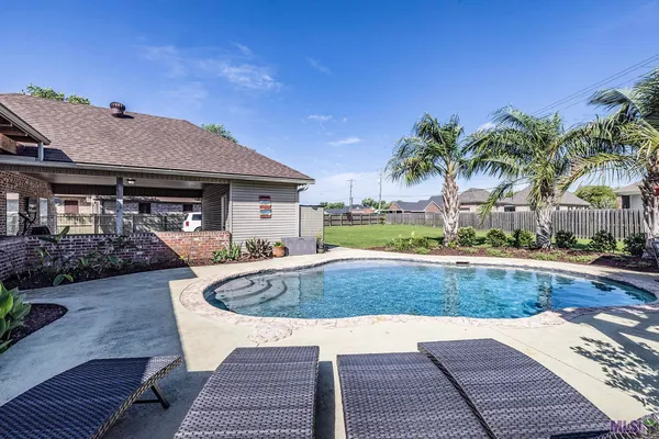 $449,000 | 3402 Briarwood Drive, Houma, LA 70360