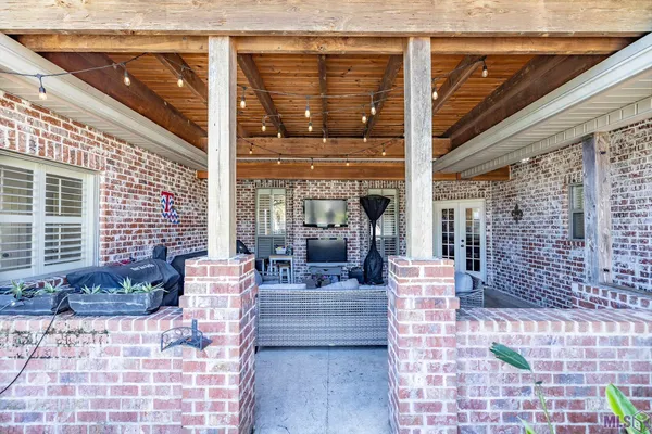 $449,000 | 3402 Briarwood Drive, Houma, LA 70360