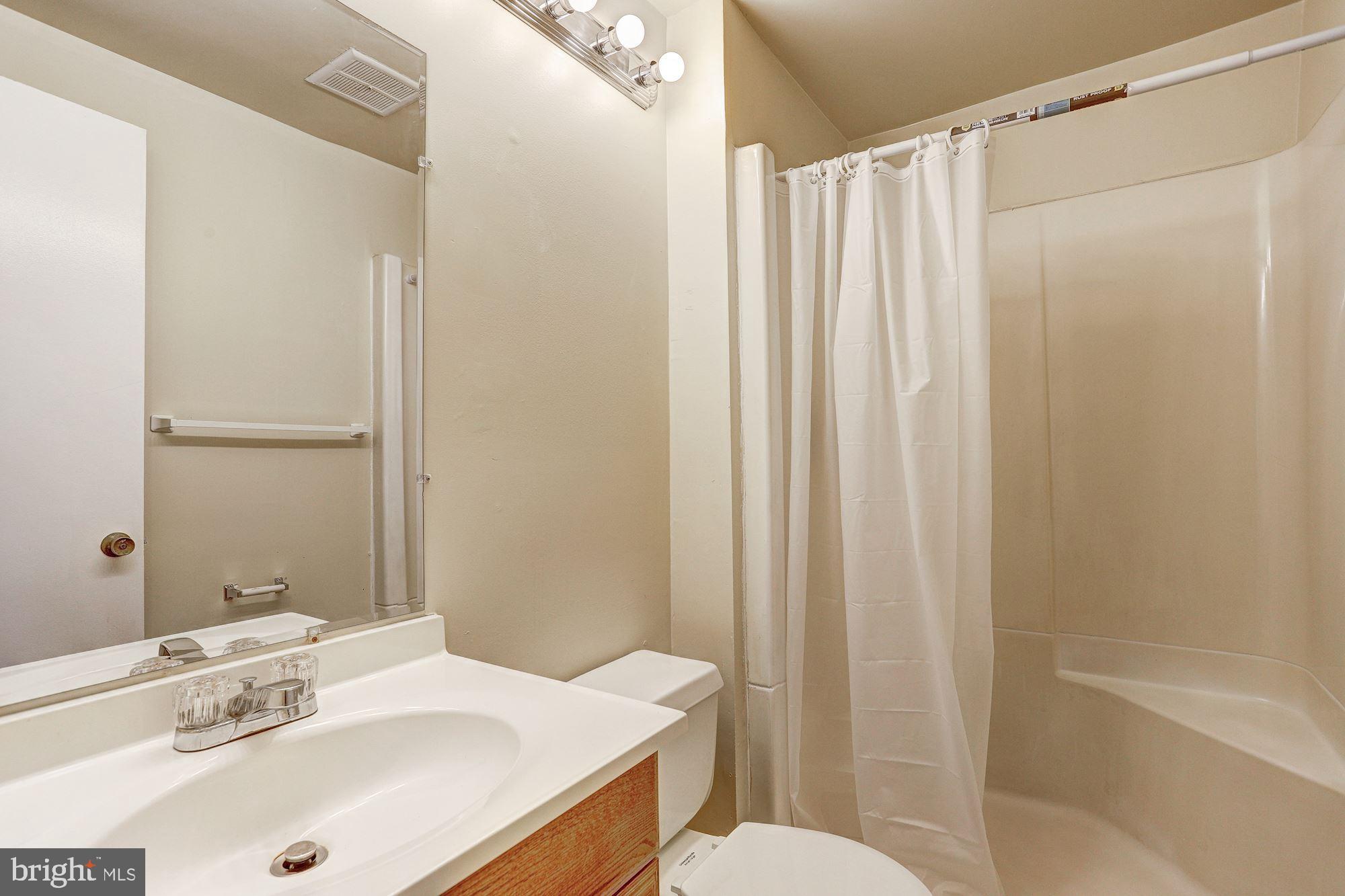 9454 Kilimanjaro Road Columbia, MD 21045 - Photo 16 of 36 Primary Bedroom En Suite Bath
