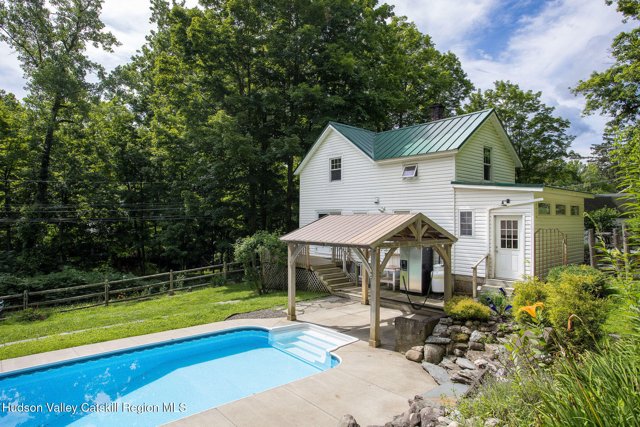 390 Water Street Road Hudson, NY 12534 - Photo 30 of 33 0014-backyard