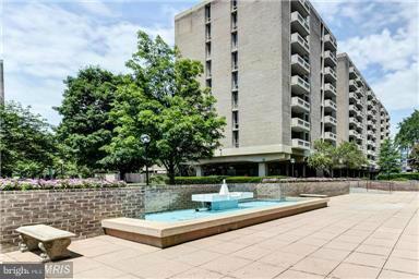 240 M Street Southwest, Unit E511 Washington, DC 20024 - Photo 1 of 28 Exterior (Front)