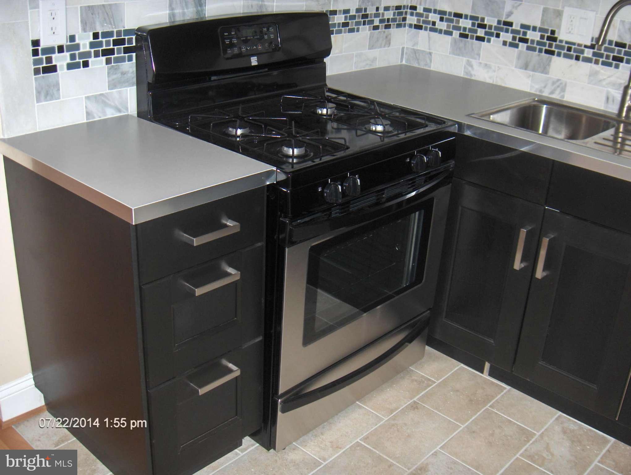 240 M Street Southwest, Unit E511 Washington, DC 20024 - Photo 2 of 28 Kitchen