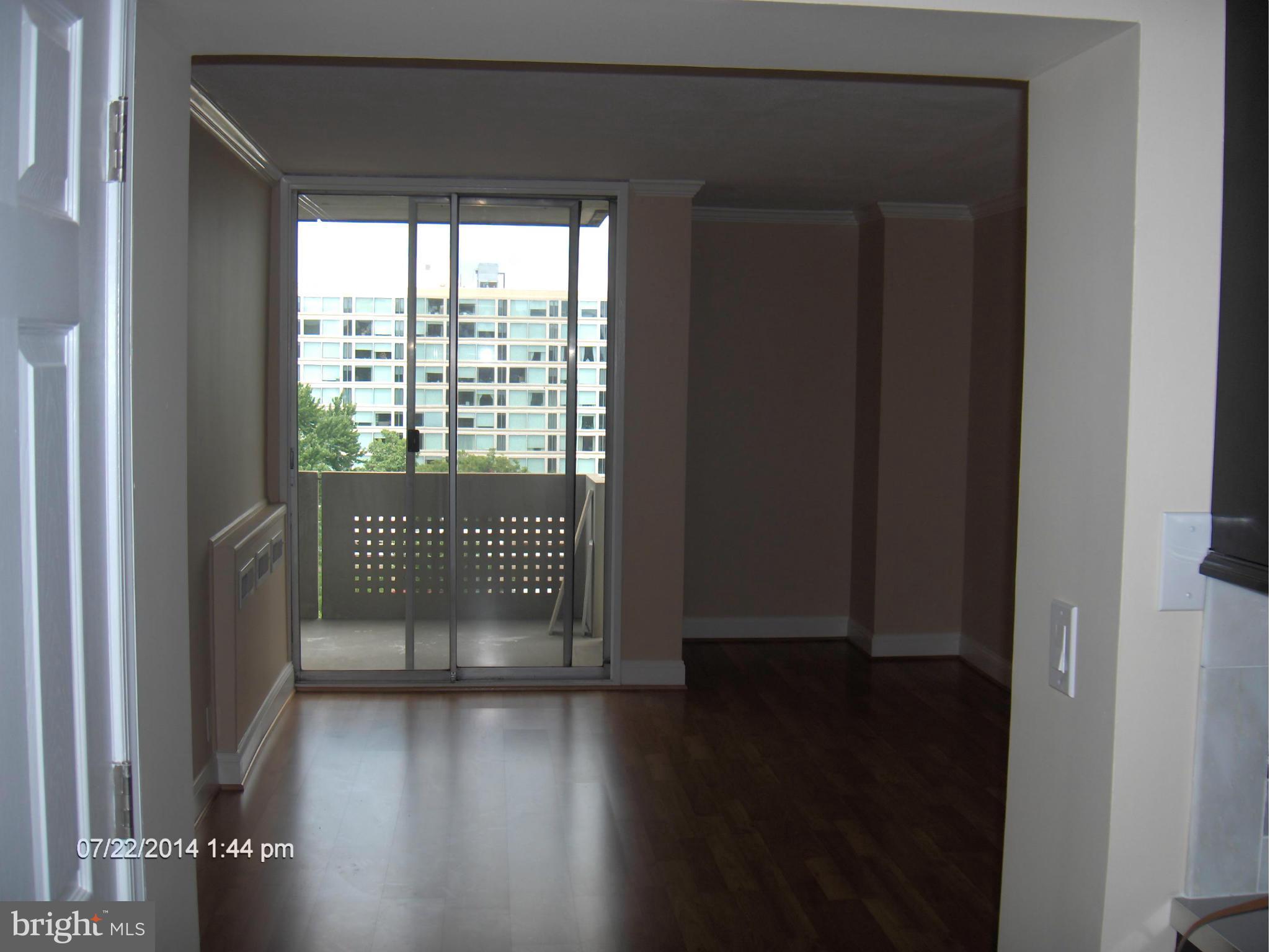 240 M Street Southwest, Unit E511 Washington, DC 20024 - Photo 12 of 28 Living Room