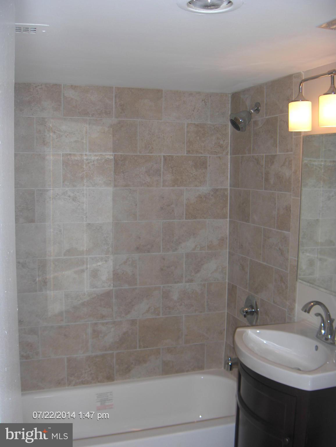 240 M Street Southwest, Unit E511 Washington, DC 20024 - Photo 19 of 28 Bath