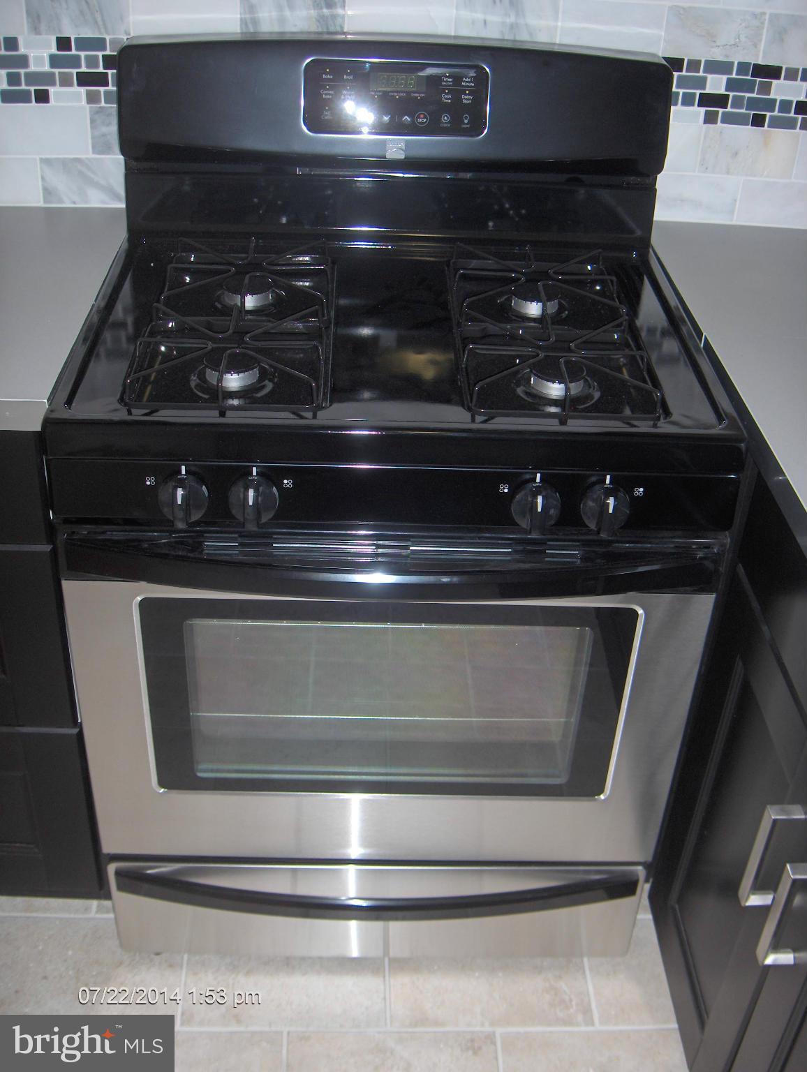 240 M Street Southwest, Unit E511 Washington, DC 20024 - Photo 8 of 28 Kitchen