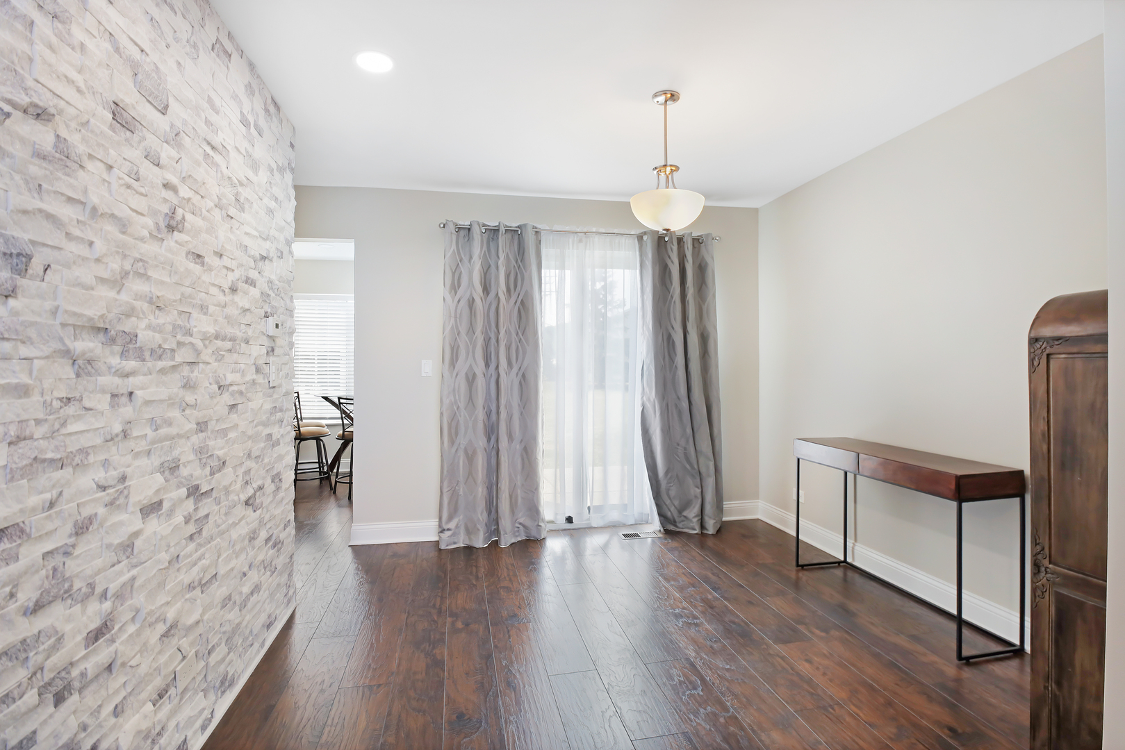 1271 Dunamon Drive Bartlett, IL 60103 - Photo 8 of 19