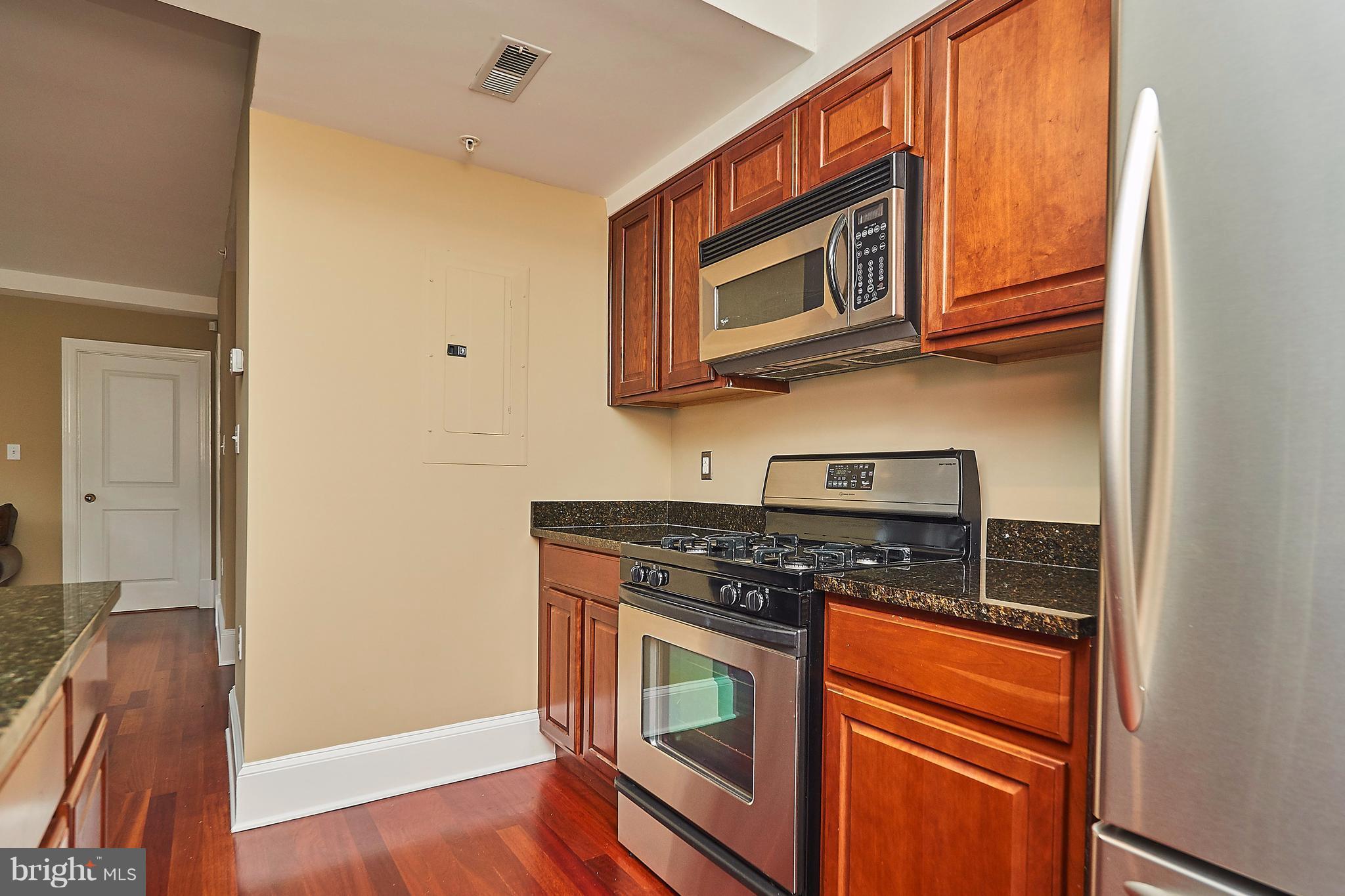 1465 Columbia Road Northwest, Unit 302 Washington, DC 20009 - Photo 13 of 30 Kitchen
