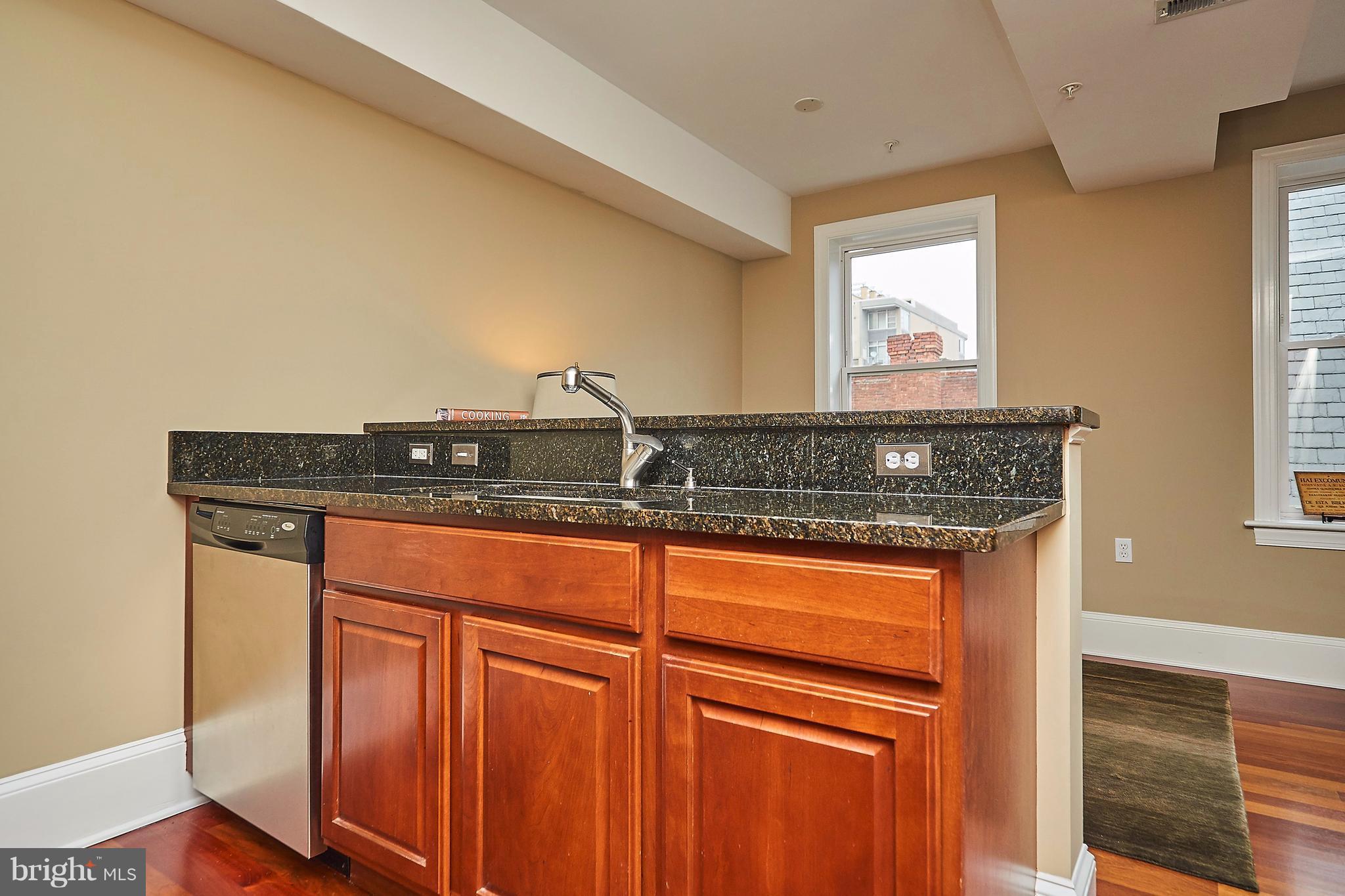1465 Columbia Road Northwest, Unit 302 Washington, DC 20009 - Photo 15 of 30 Kitchen