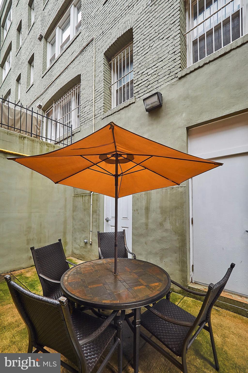 1465 Columbia Road Northwest, Unit 302 Washington, DC 20009 - Photo 23 of 30 Exterior (Rear)