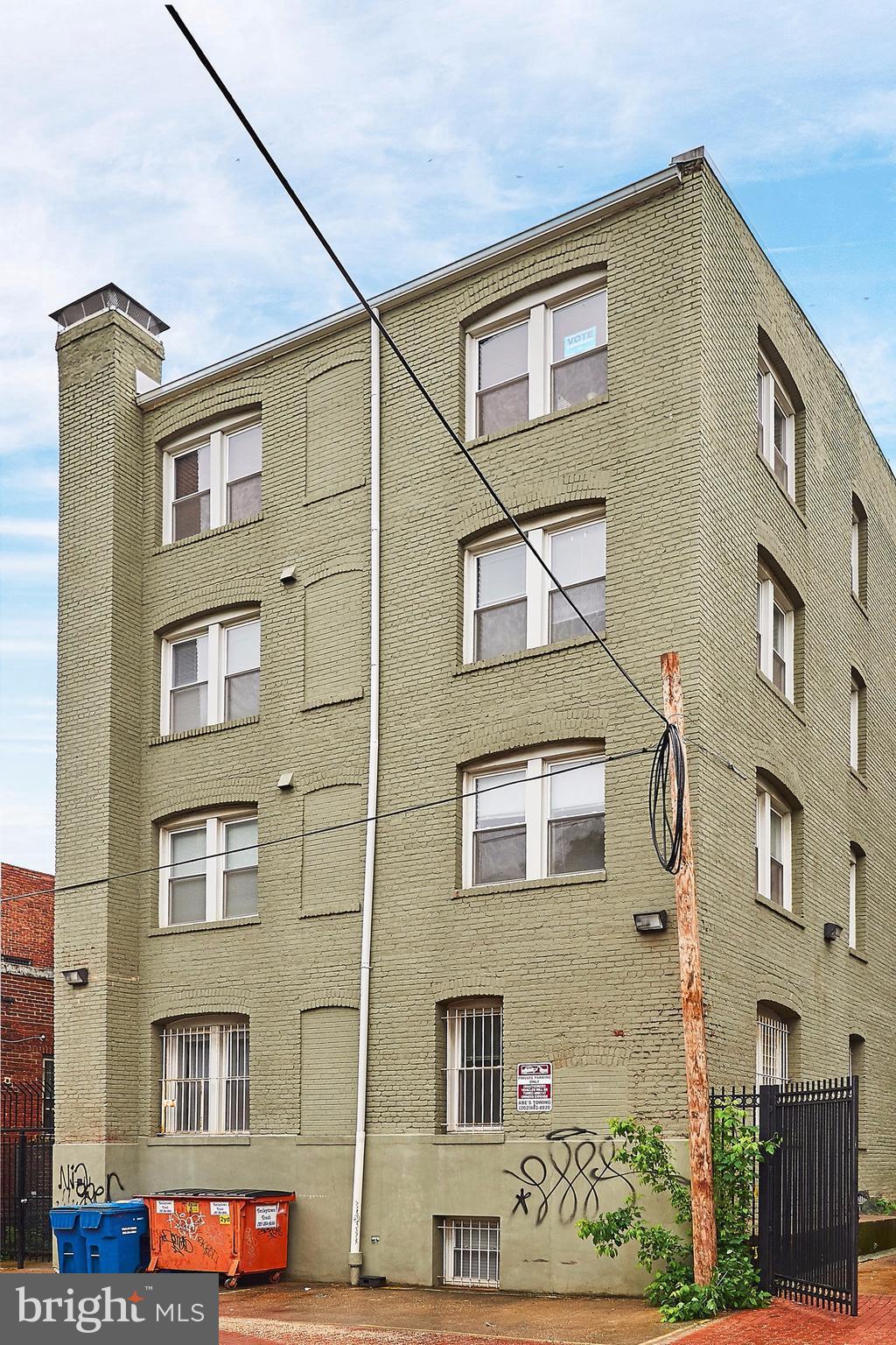 1465 Columbia Road Northwest, Unit 302 Washington, DC 20009 - Photo 24 of 30 Exterior (Rear)