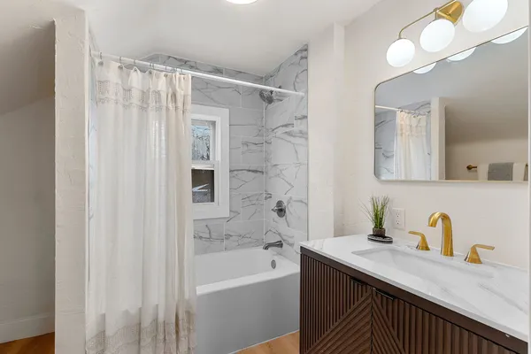 $315,000 | 518 South Telulah Avenue, Appleton, WI 54915