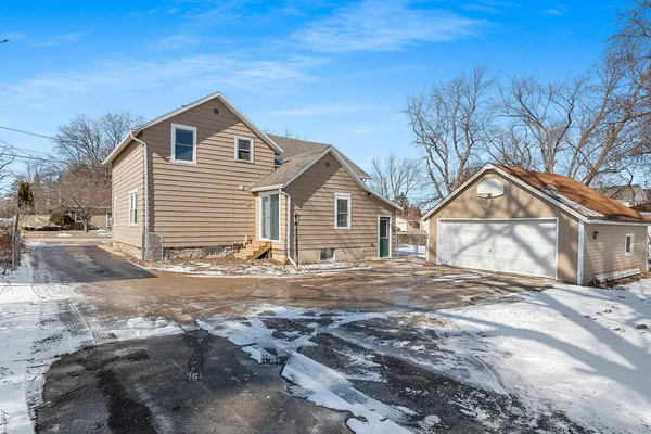 $315,000 | 518 South Telulah Avenue, Appleton, WI 54915