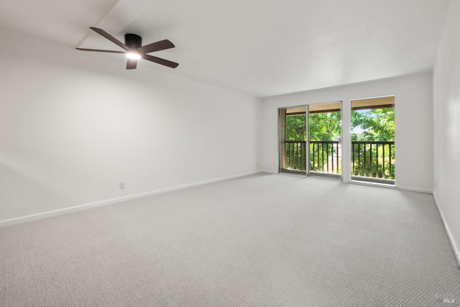 1540 Center Road, Unit 381 Novato, CA 94947 - Photo 17 of 32