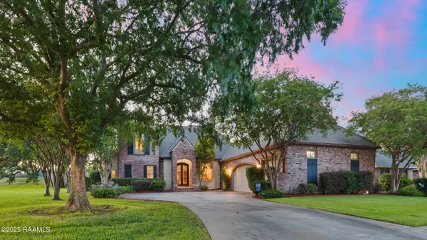 $899,000 | 103 Masterspoint Drive, Broussard, LA 70518